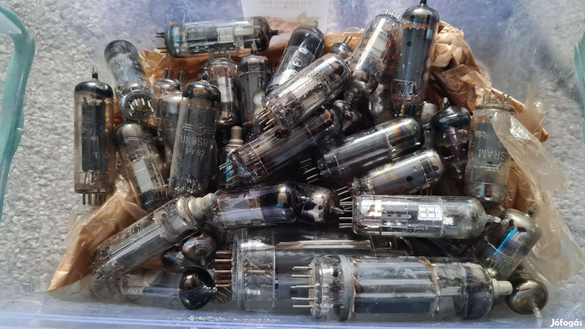 Elektroncsövek, nem ismert állapotúak, 1 dobozzal