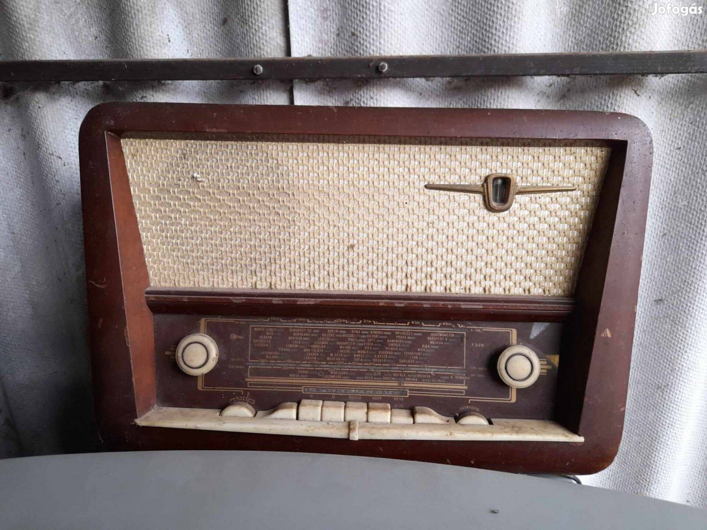 Elektroncsöves régi rádió