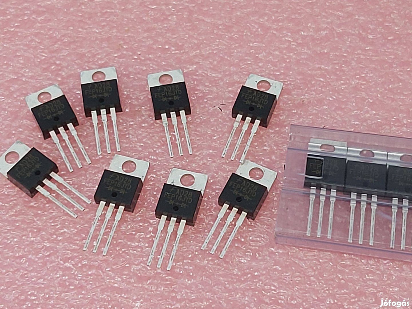 Elektronikai alkatrész 16A 600V duál ultra gyors dióda 12db