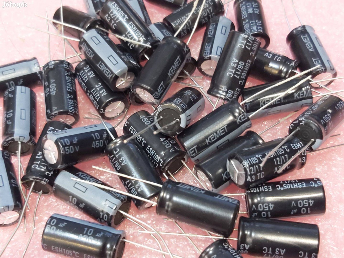 Elektronikai alkatrész 48db 10uF 450V 105° elko