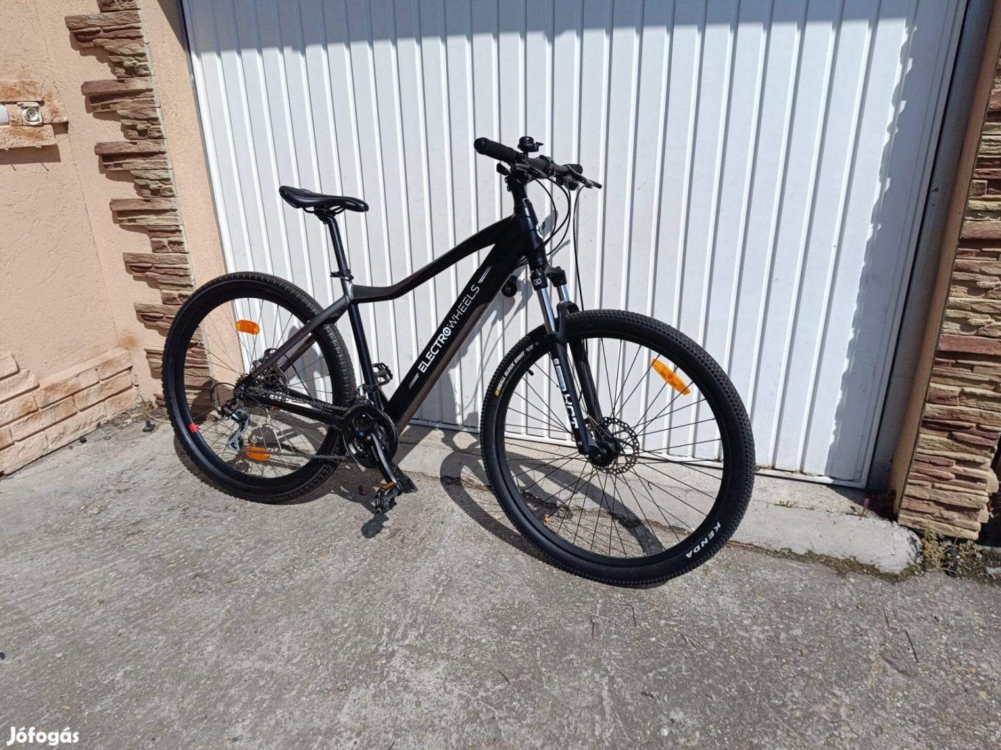 Elektrowheels újszerű férfi aluvázas 29"-os tárcsafékes kerékpár eladó