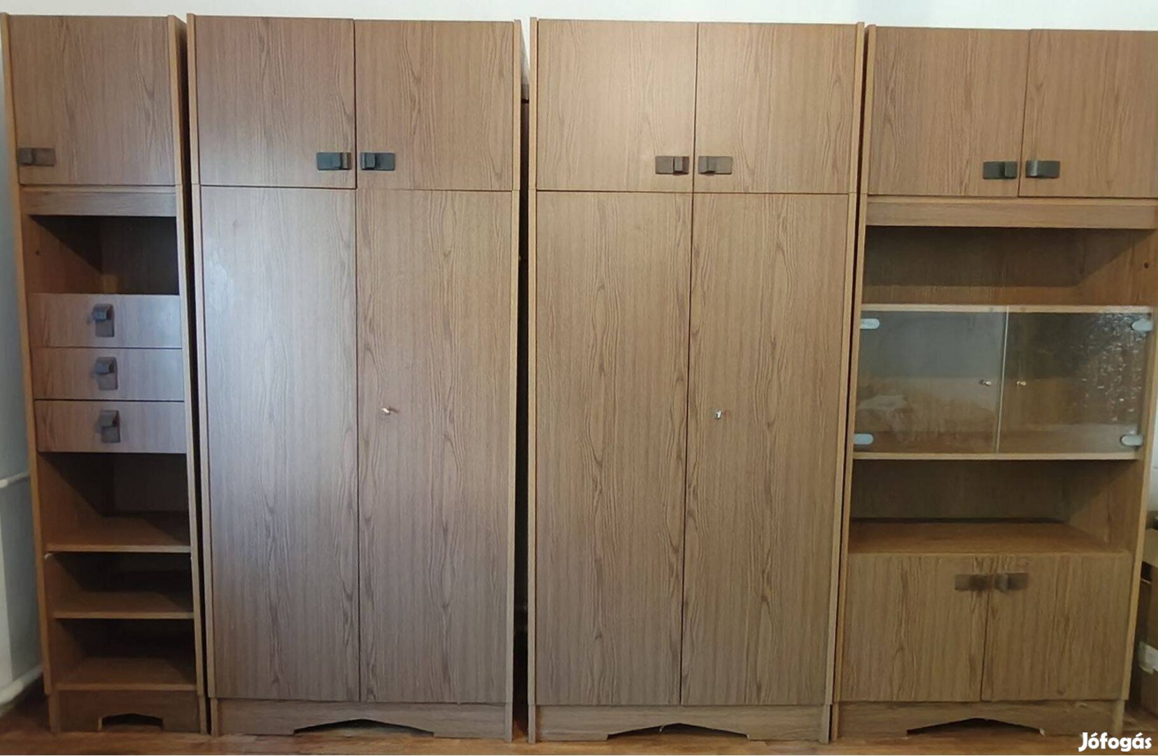 Elemes szekrénysor egyben eladó