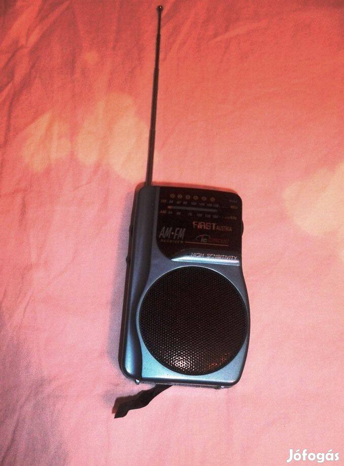 Elemes ujj Fiast rádió közép, és rövid hullám hossz vétel