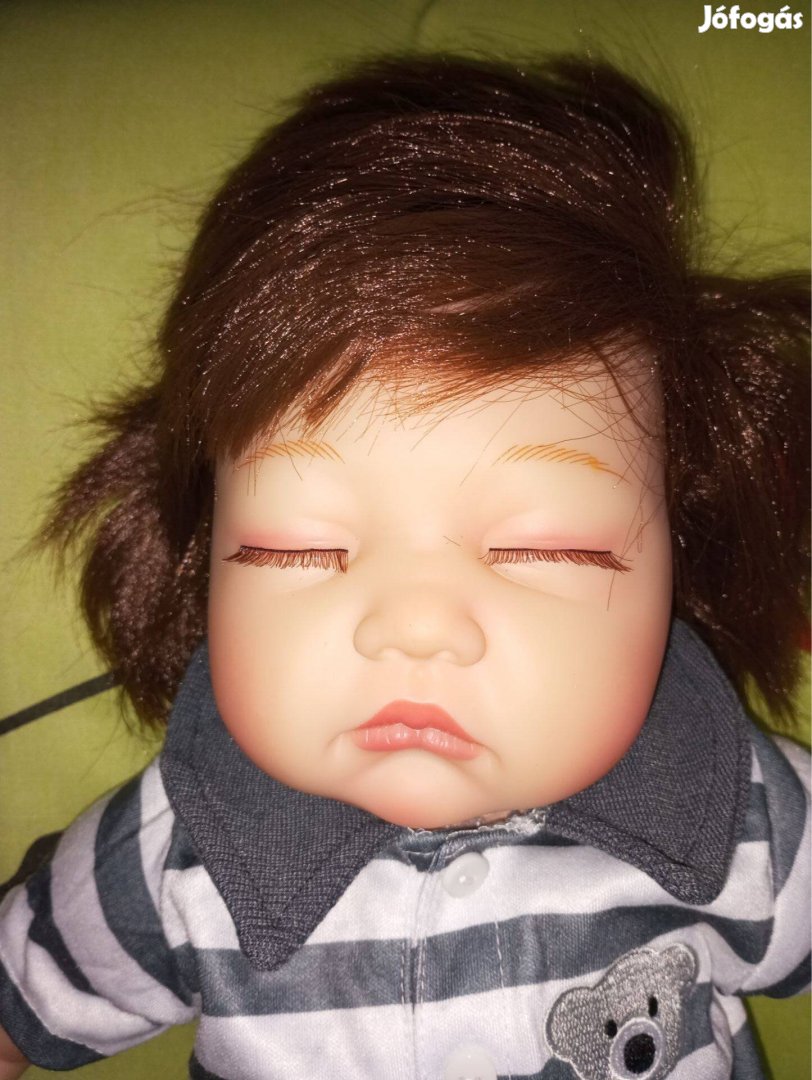 Élethű szilikon reborn baba