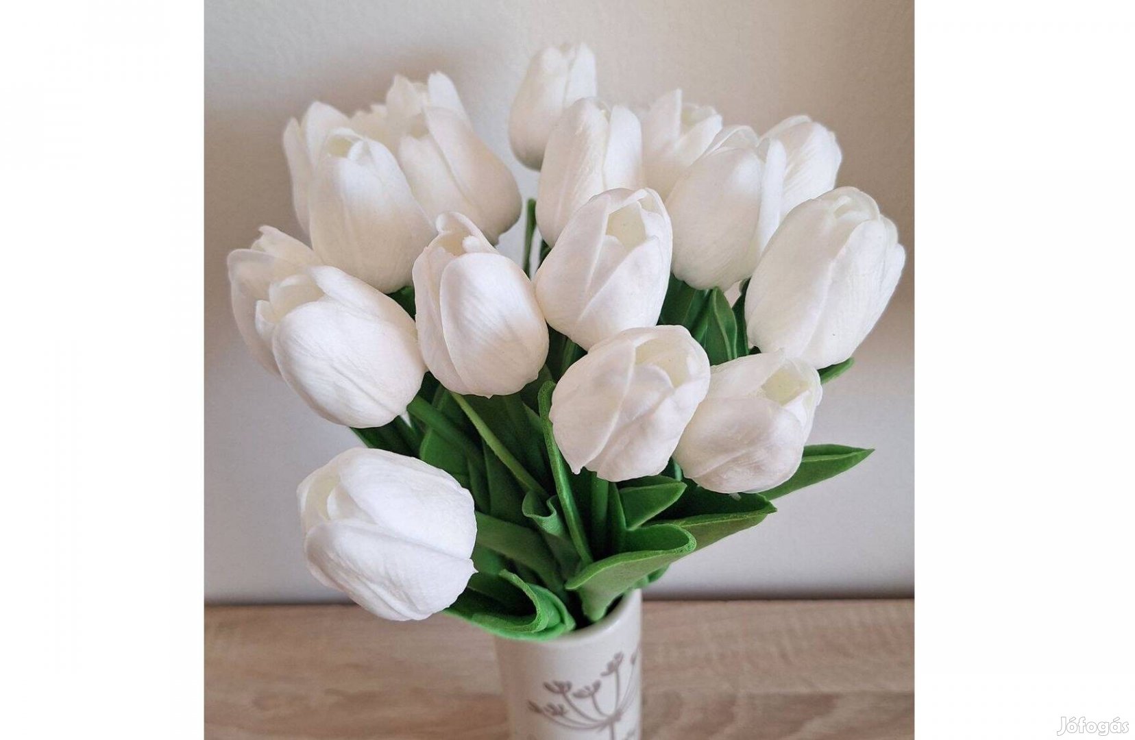 Élethű tulipáncsokor