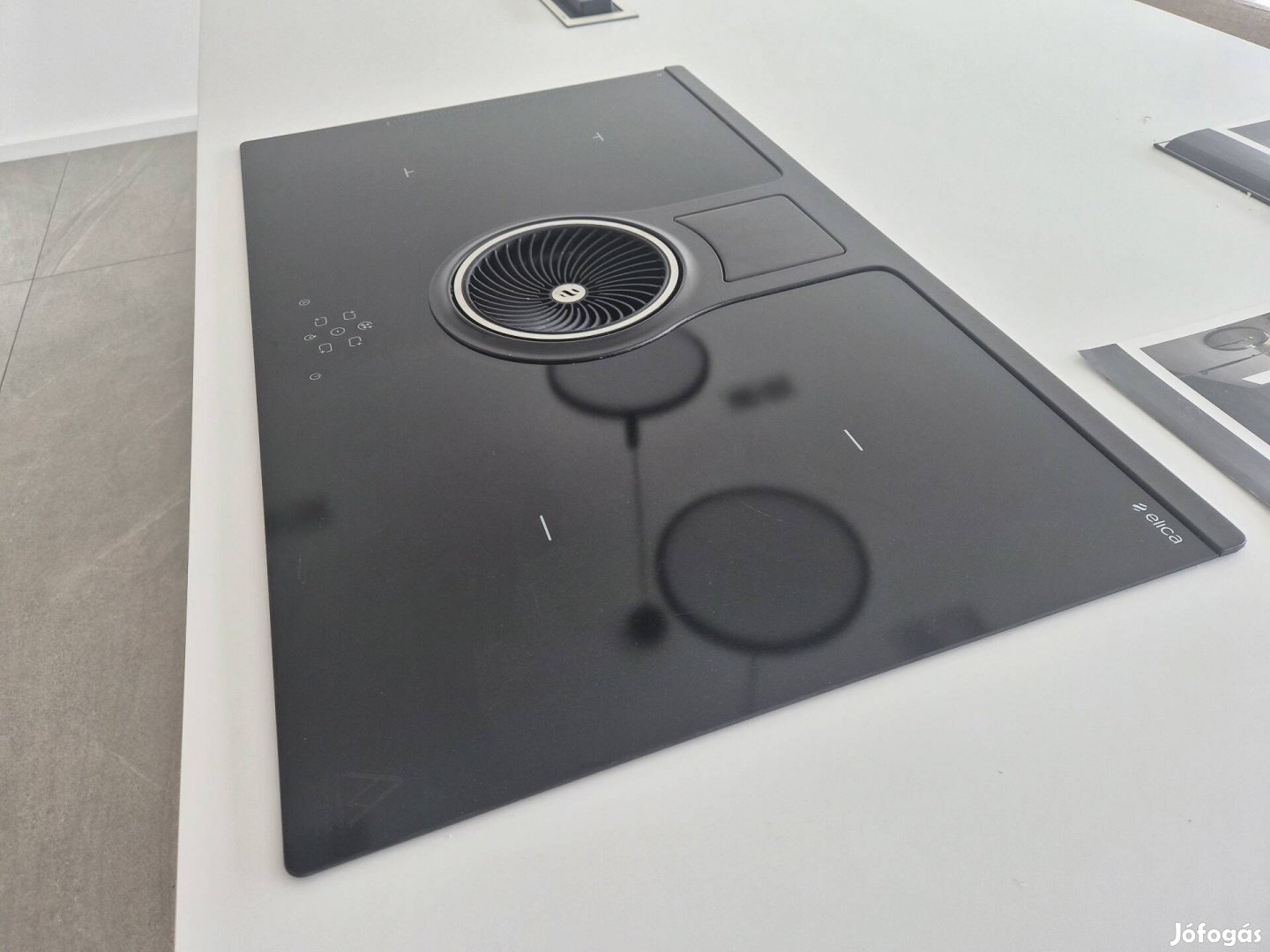 Elica Nikolatesla 83 cm páraelszívóval integrált prémium