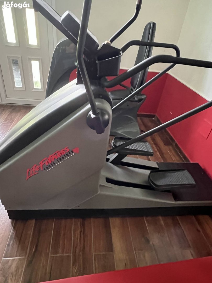 Elliptikus tréner  Life fitness Konditermi