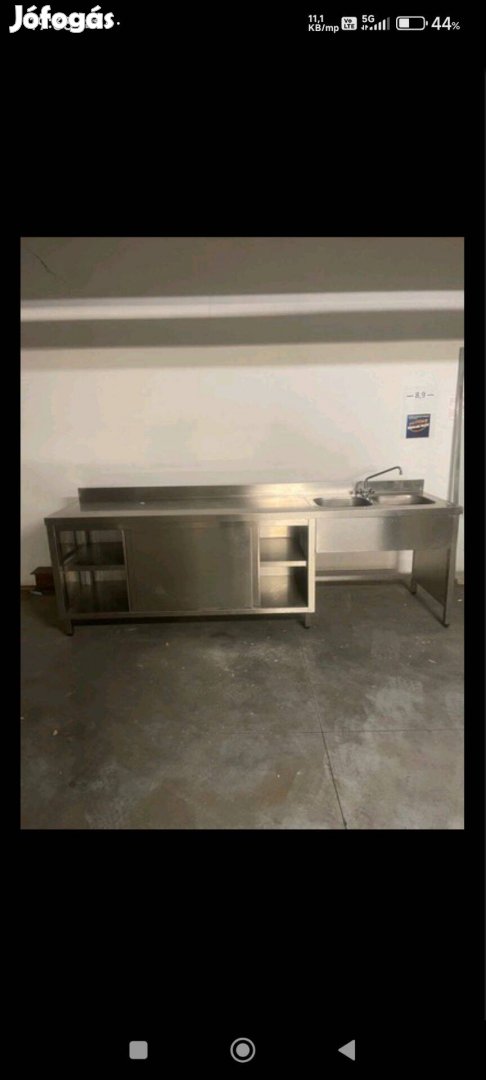 Előkészítő asztal