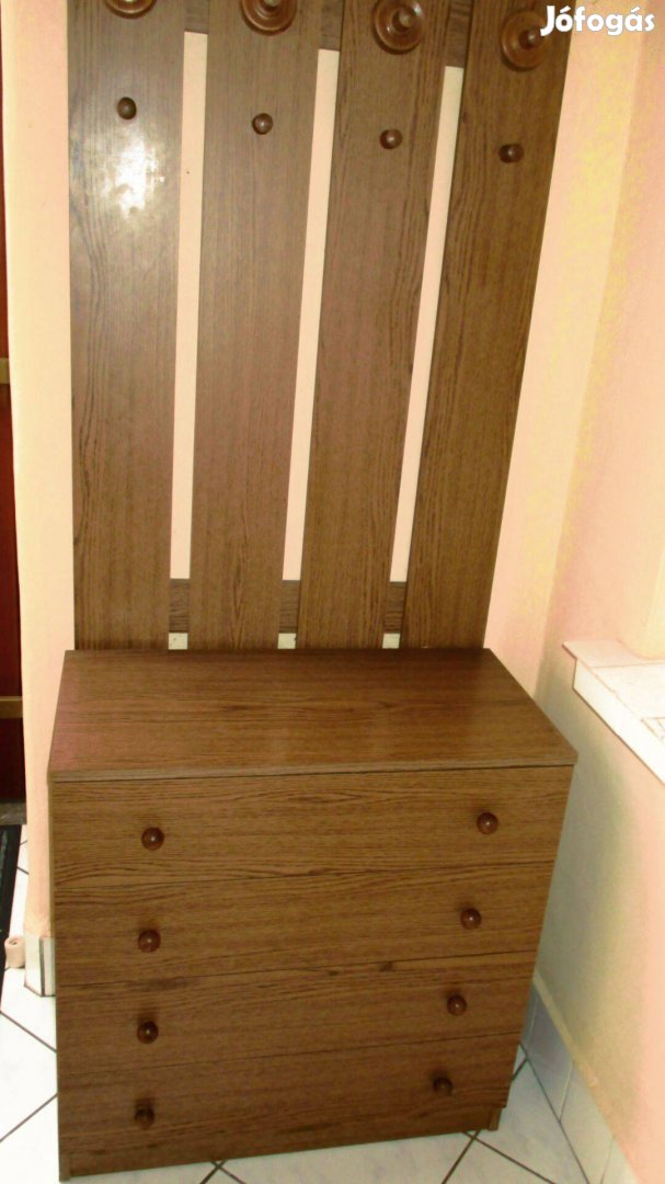 Előszobafogas komóddal eladó