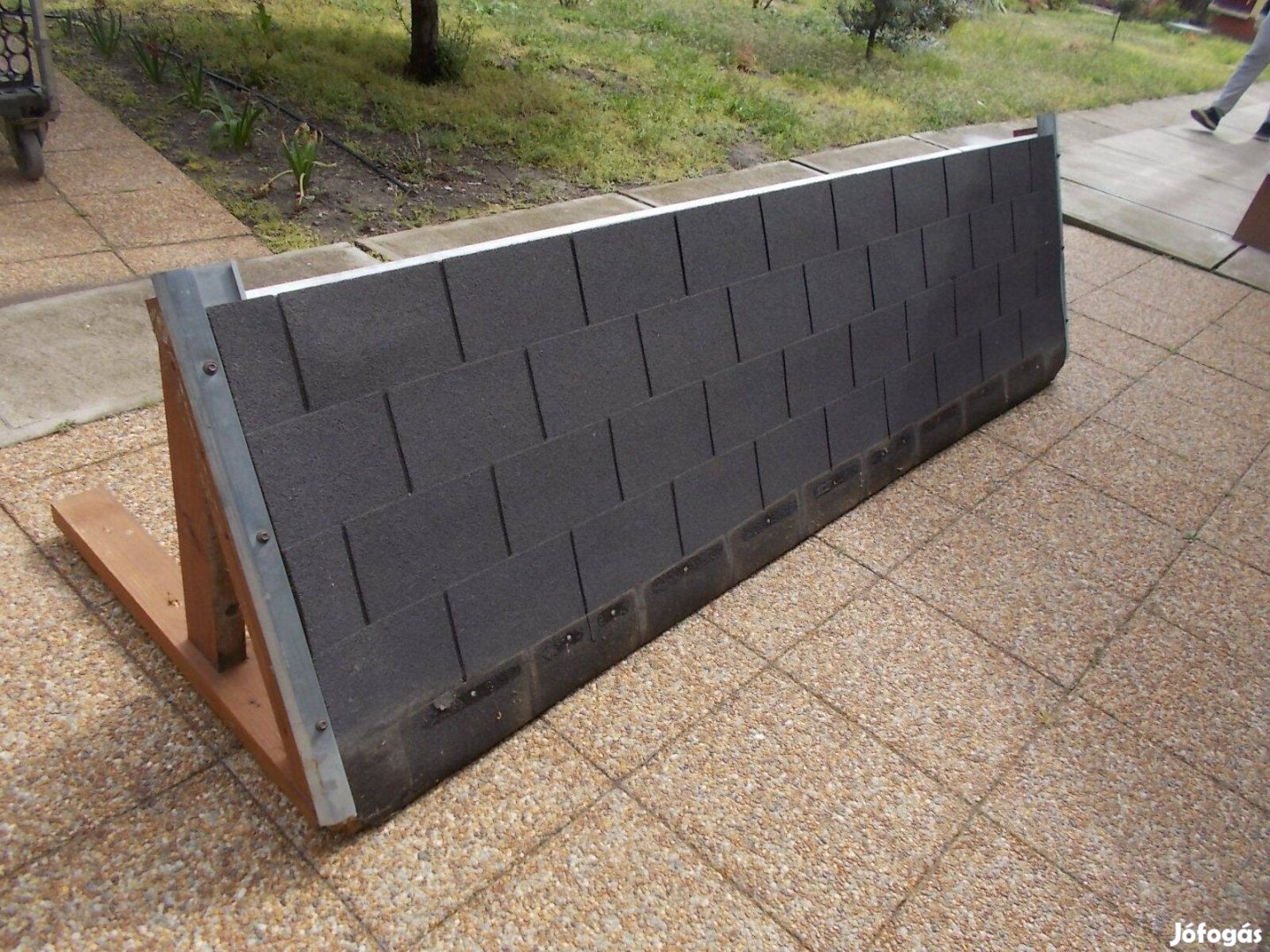 Előtető eladó