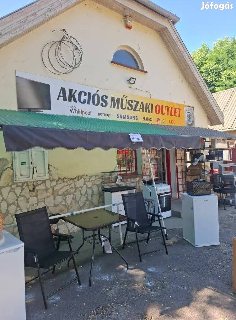 Előtető eladó, 8 x 1,2 méteres!