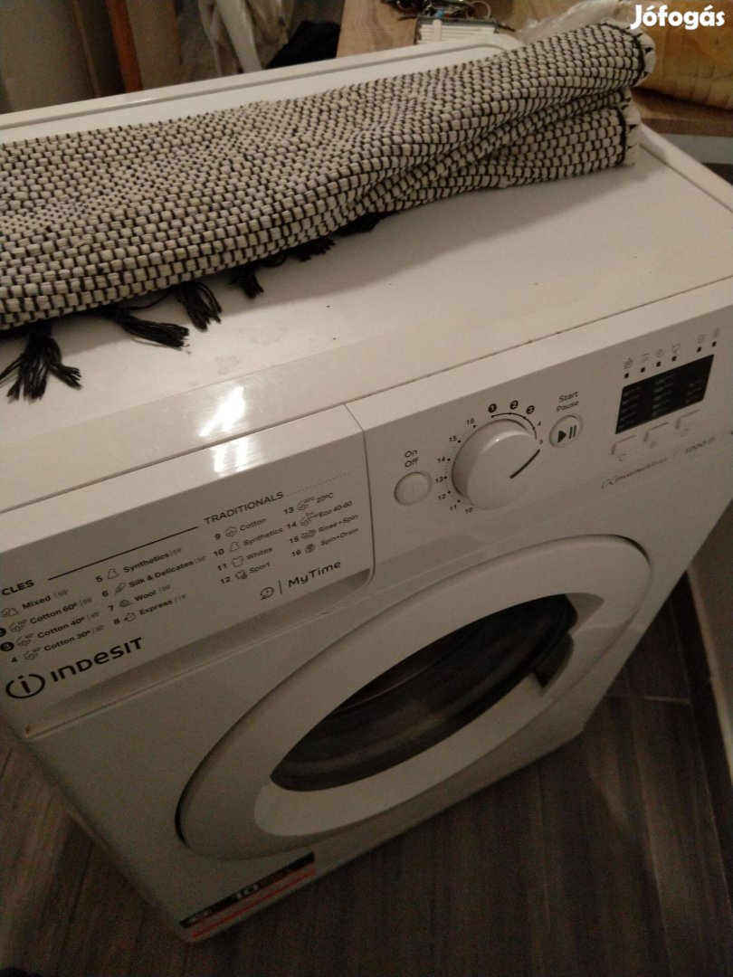 Előtöltös mosógép