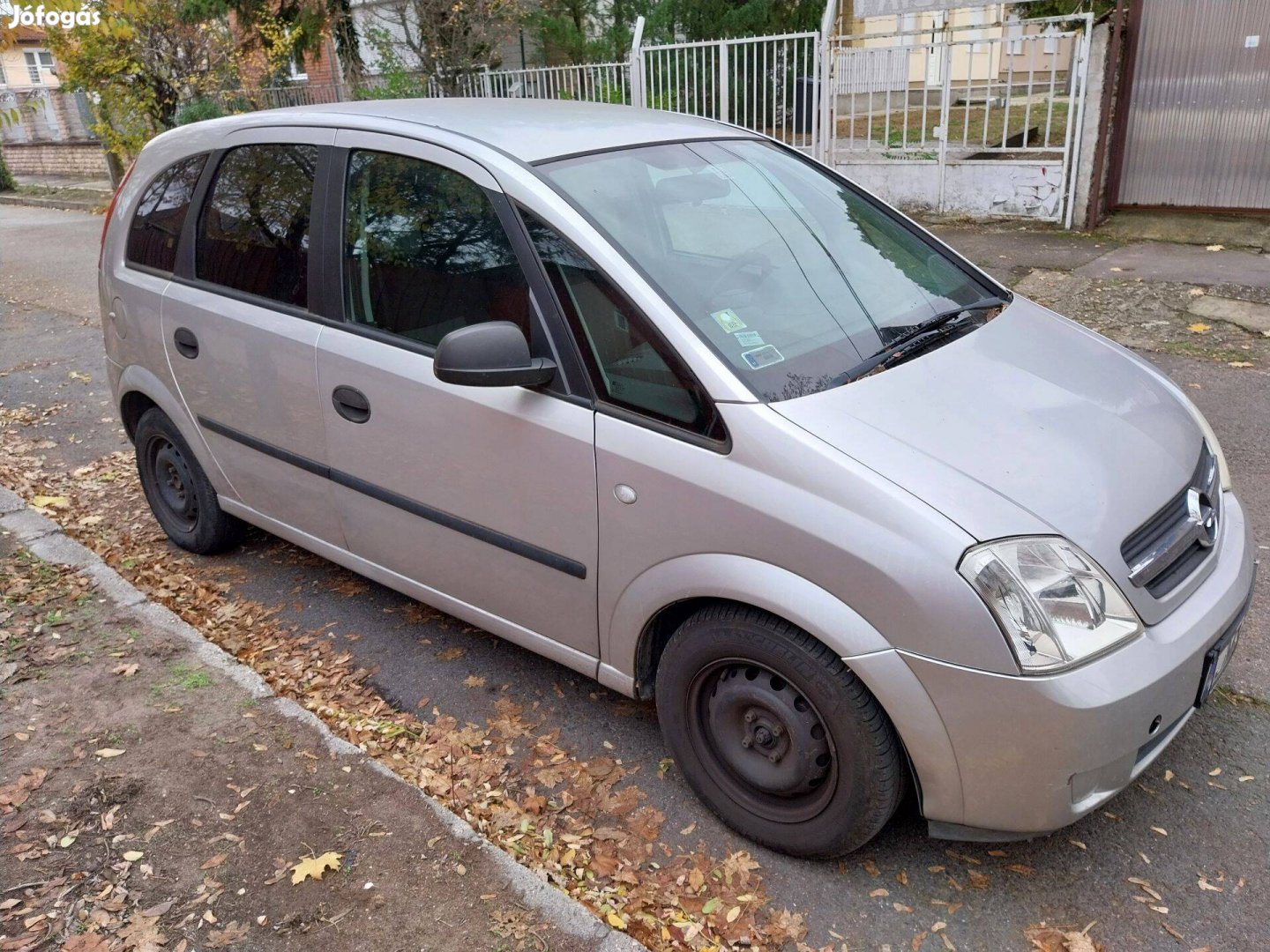 Első kézből, keveset futott 1.4-es Meriva eladó