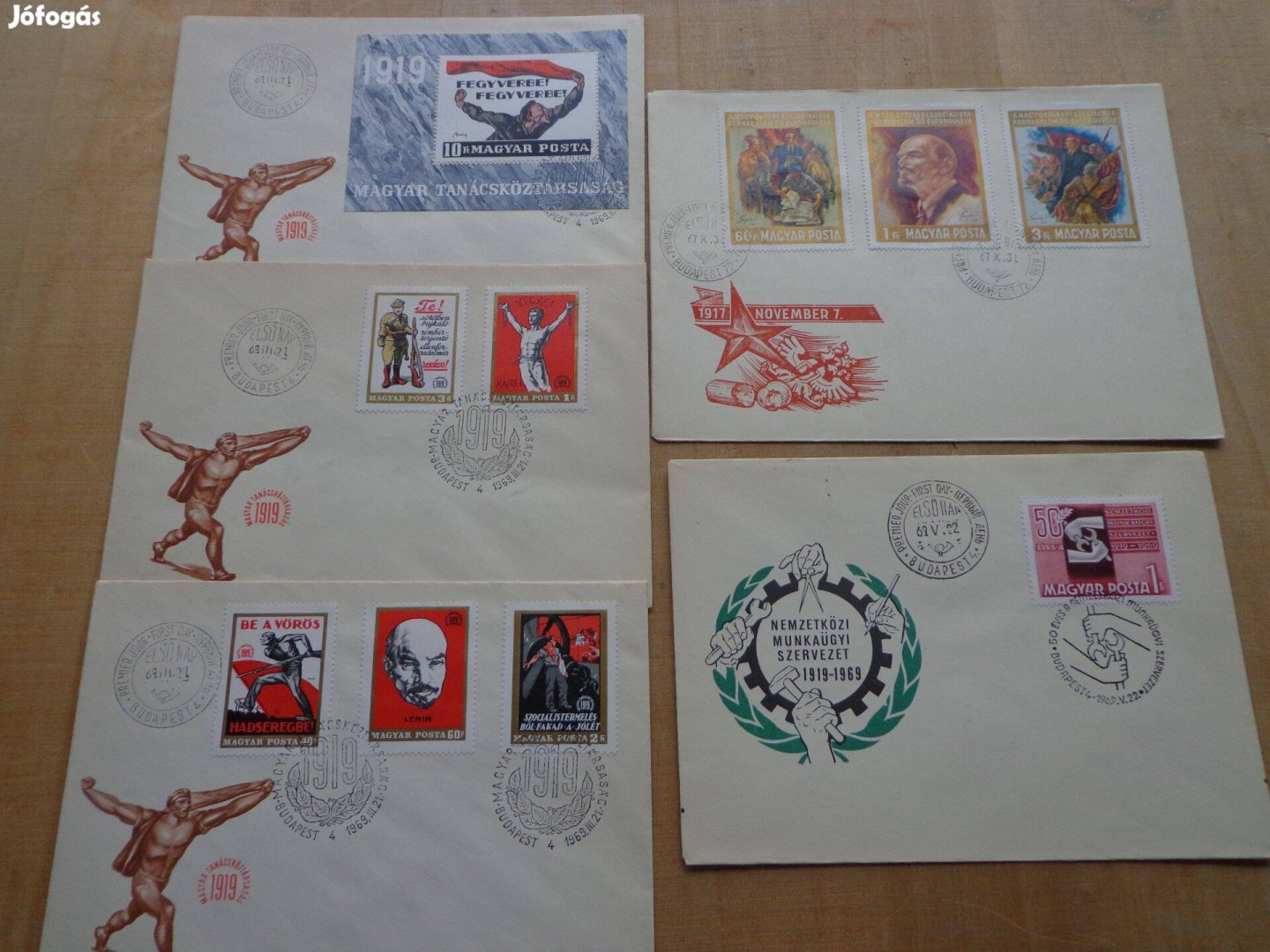 Első napi borítékok, bélyegekkel