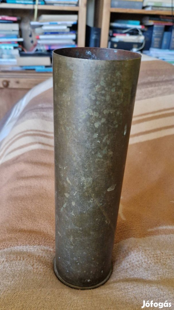 Első világháborús tüzérségi löveghez tartozó sárgaréz hüvely