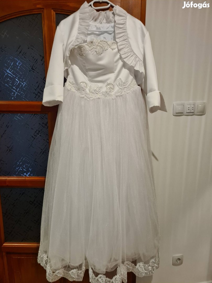 Elsőáldozási, menyasszonyi ruha boleroval, fátyollal, kesztyűvel