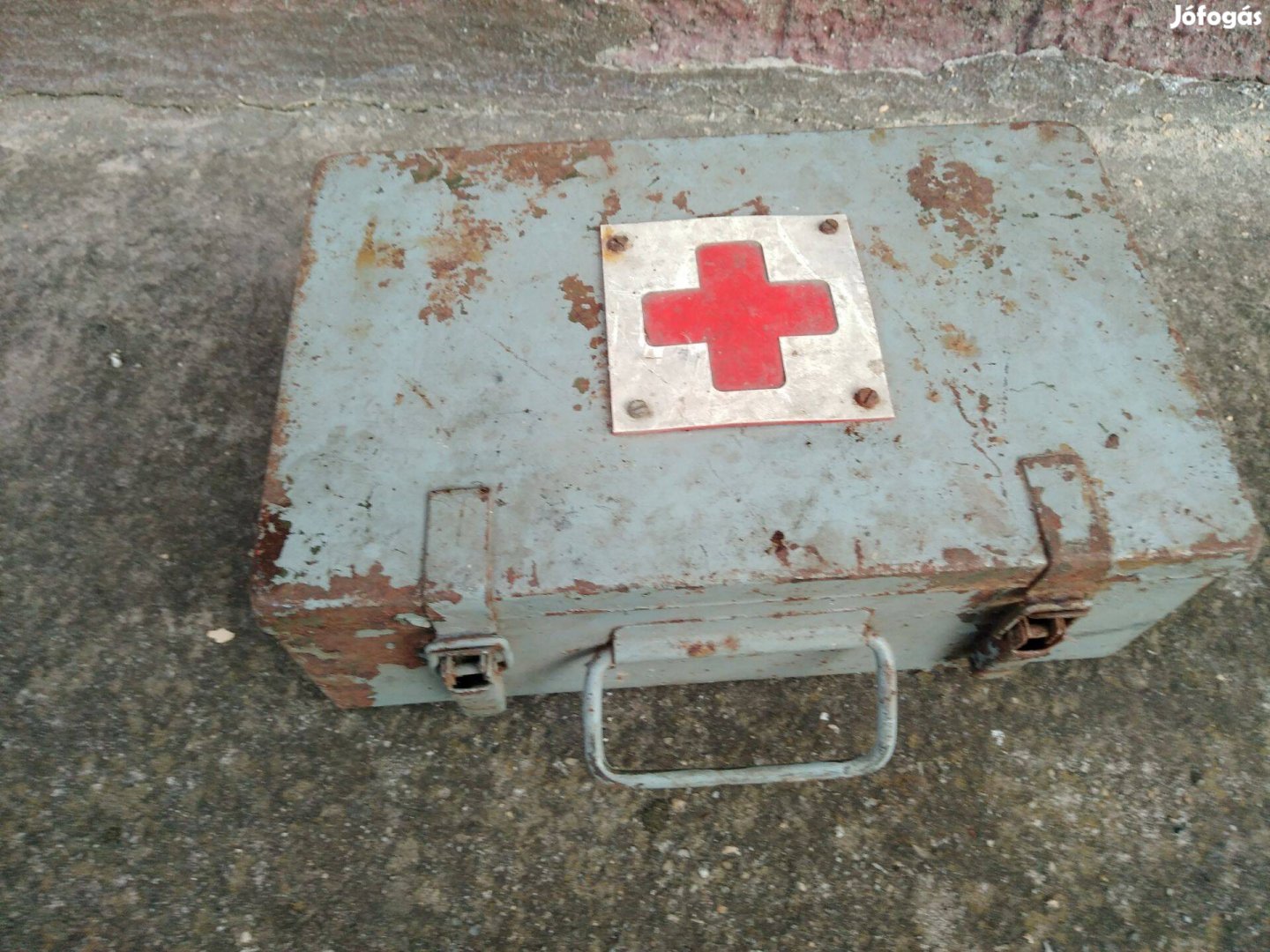 Elsősegély csomag csatos láda Retro vintage oldtimer kult DDR USSR