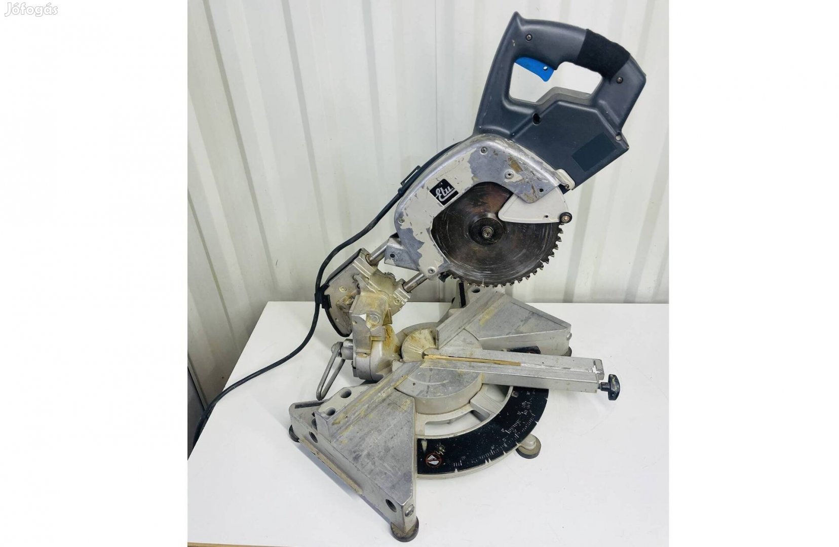 Elu Gérvágó Fűrész bütüző körfűrész Dewalt