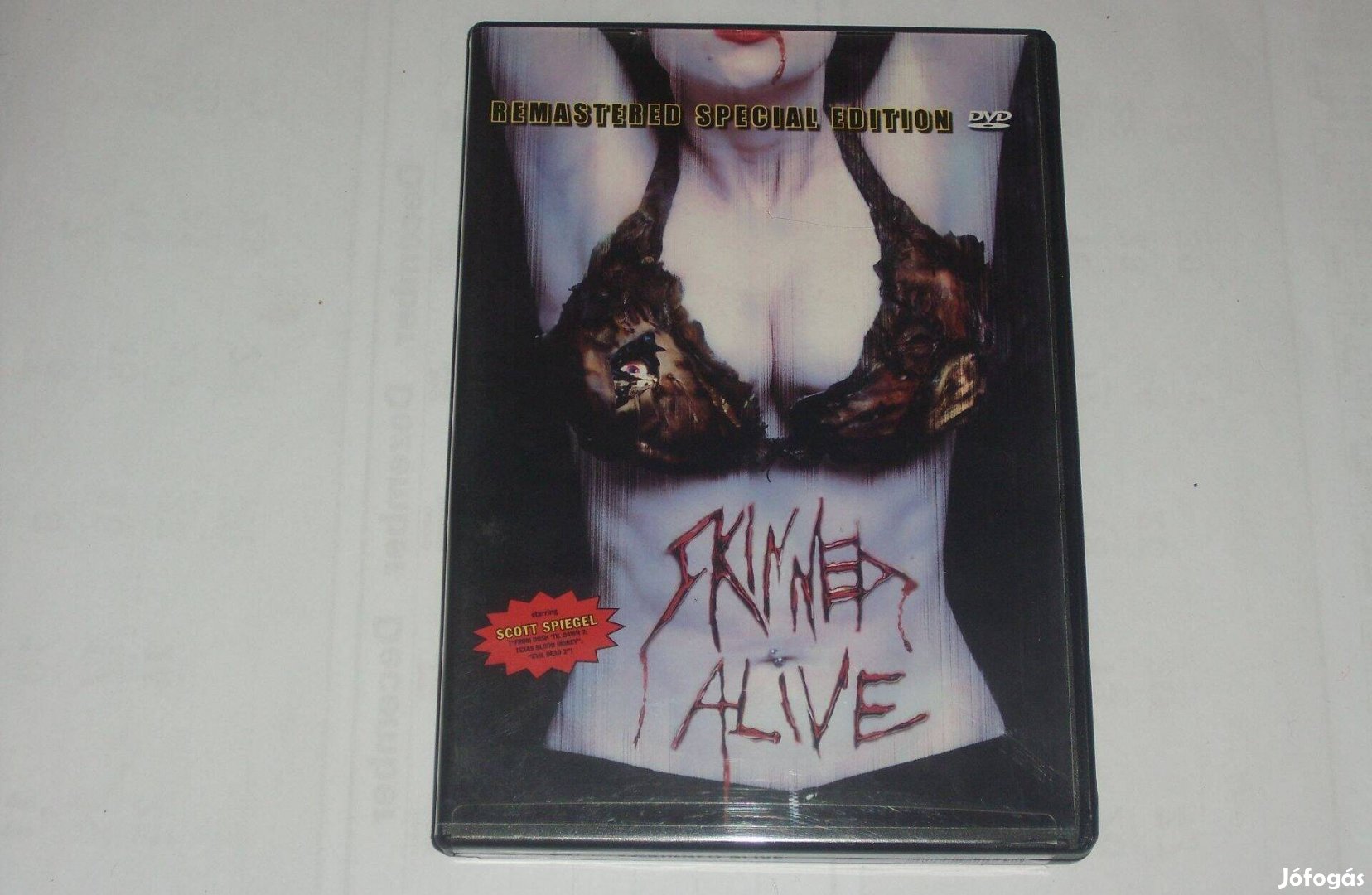 Élve nyúzott 1990. DVD Horror