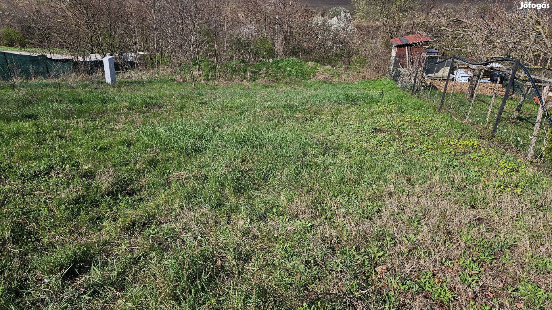 Elvehetetlen örök panorámás építési telek Pátyon