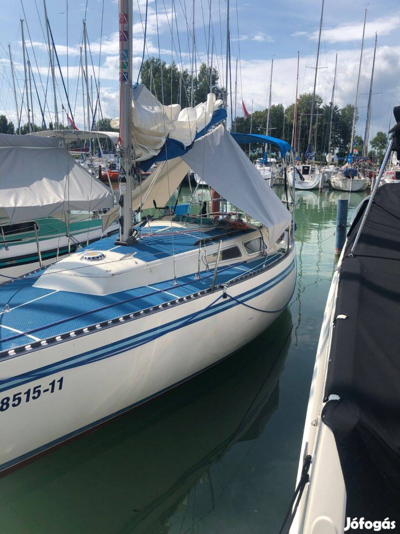 Elvström Bianca 28 vitorlás hajó