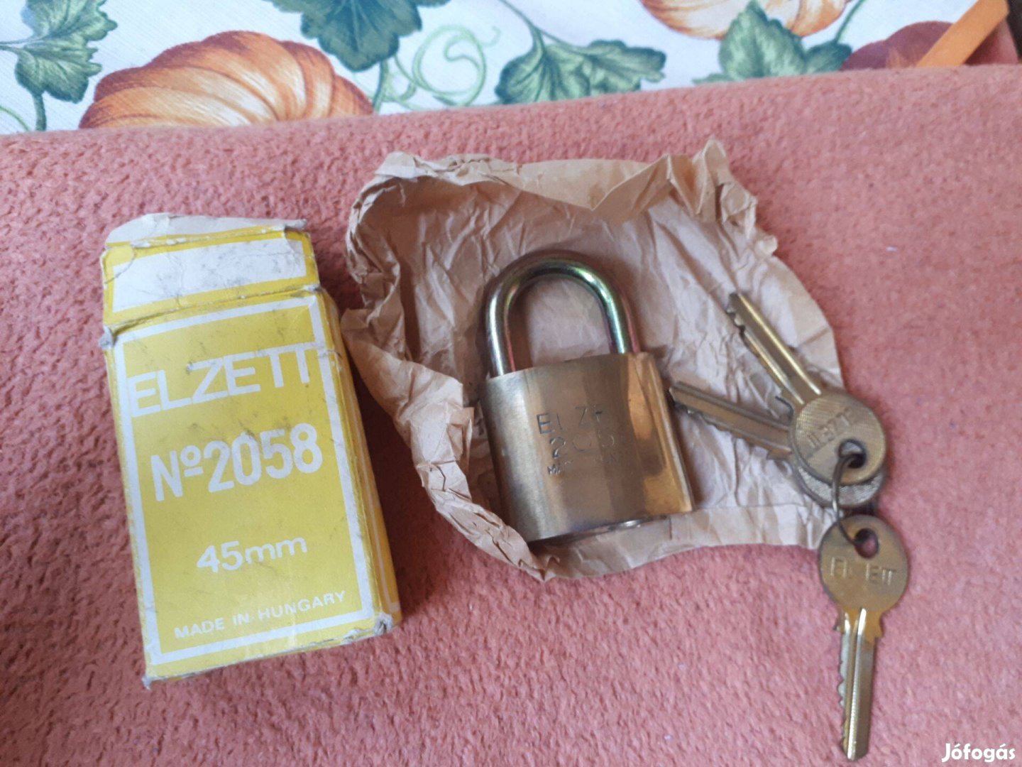 Elzett új lakat eladó !