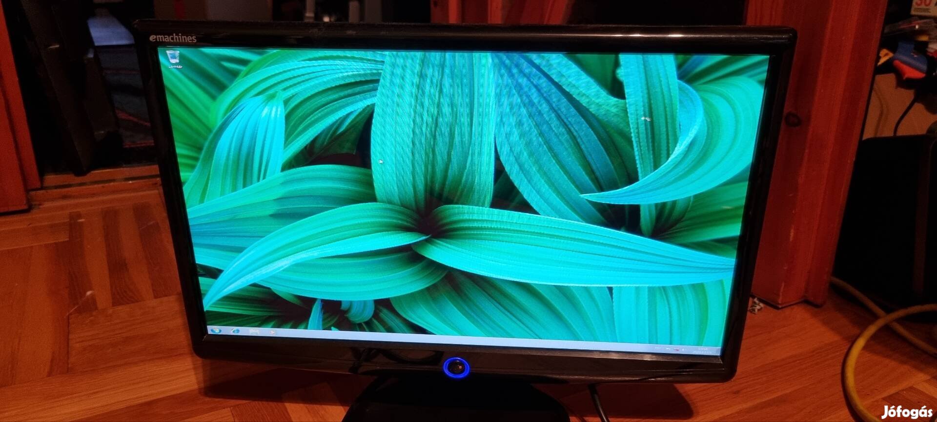 Emachines 19" 16-9-es monitor 