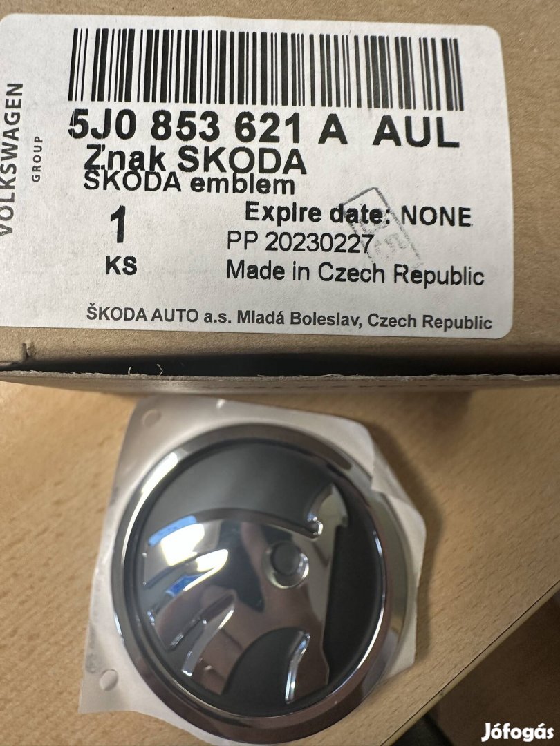 Emblema skoda elsö hátsó 5J0853621A