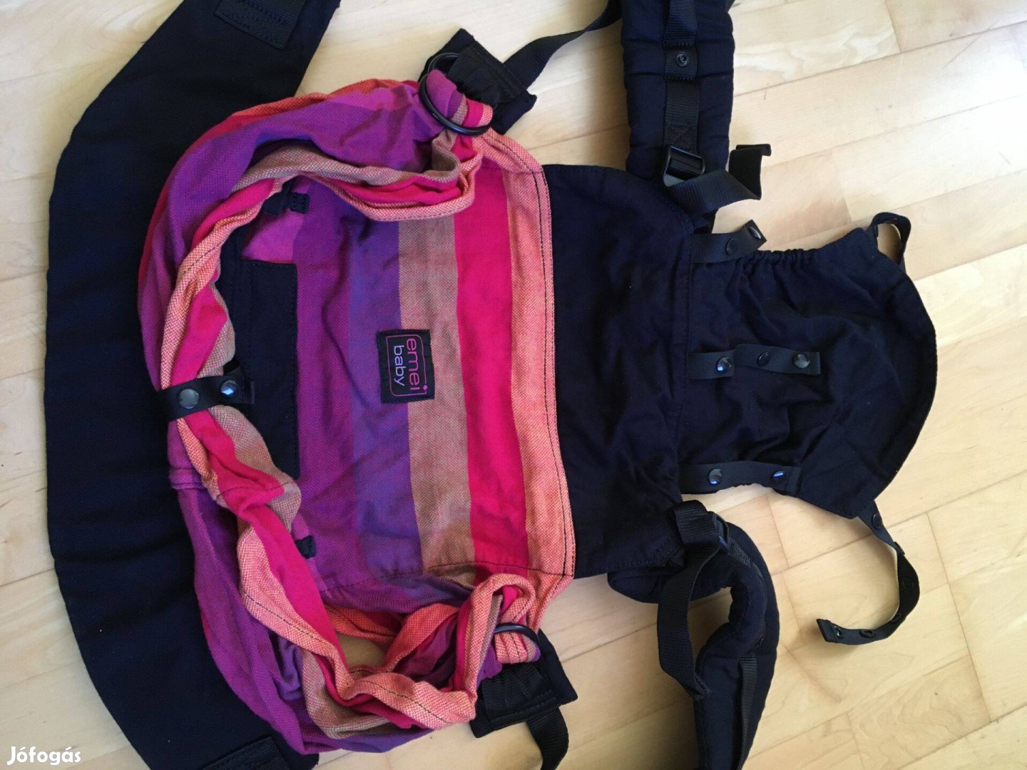 Emeibaby hibrid hordozó csatos kendős