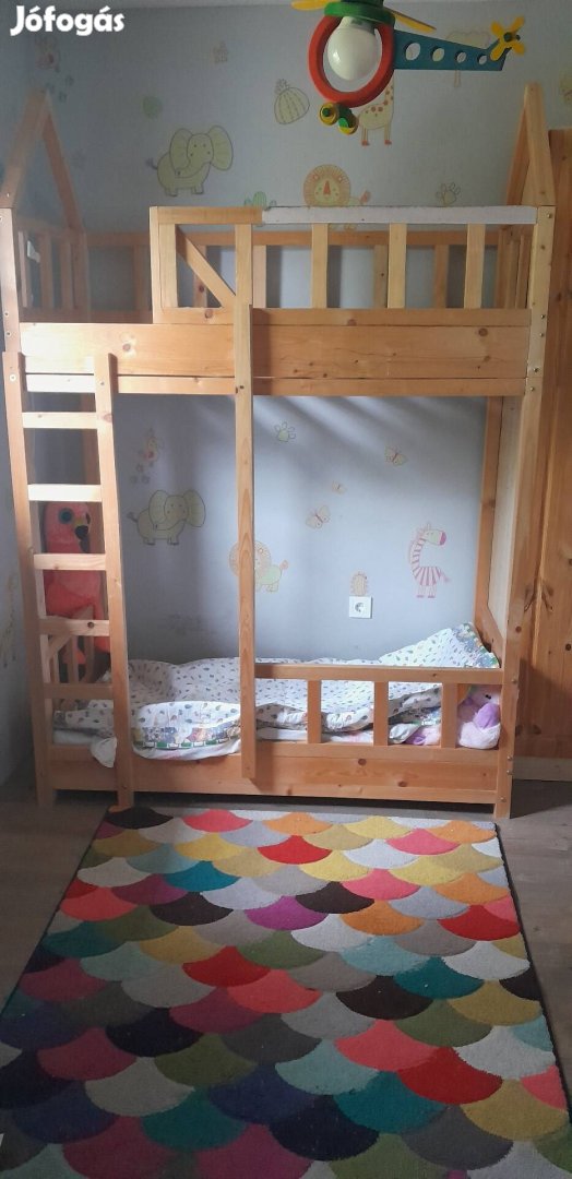 Emeletes házikó ágy