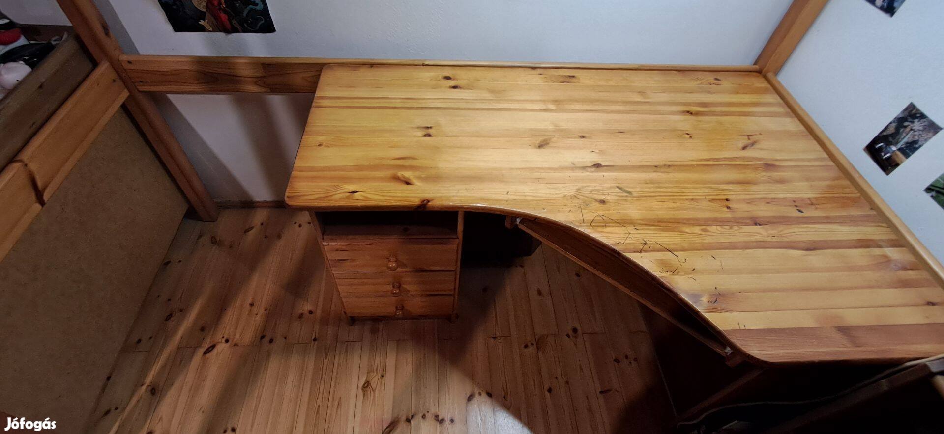 Emeleteságy íróasztallal