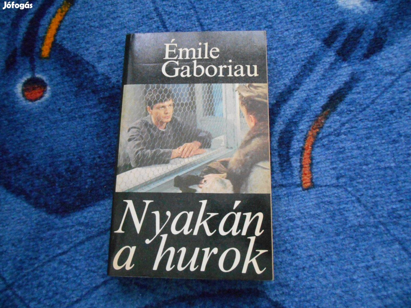 Émile Gaboriau: Nyakán a hurok