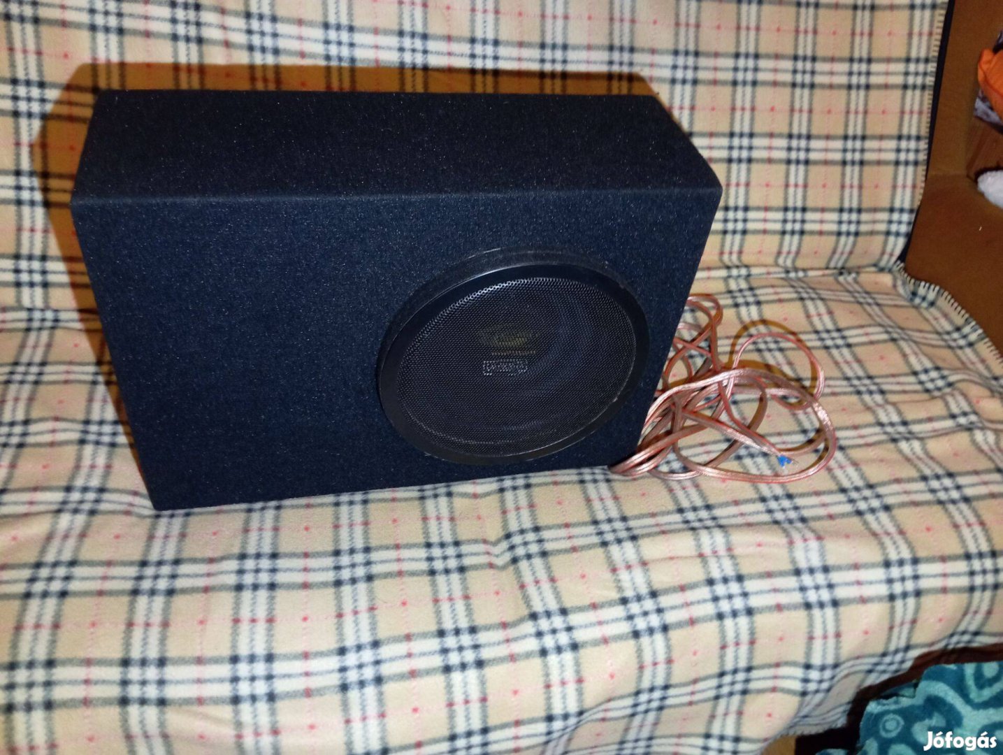 Emphaser Impulse S4 900W Autós mélynyomó, keskeny mélyláda