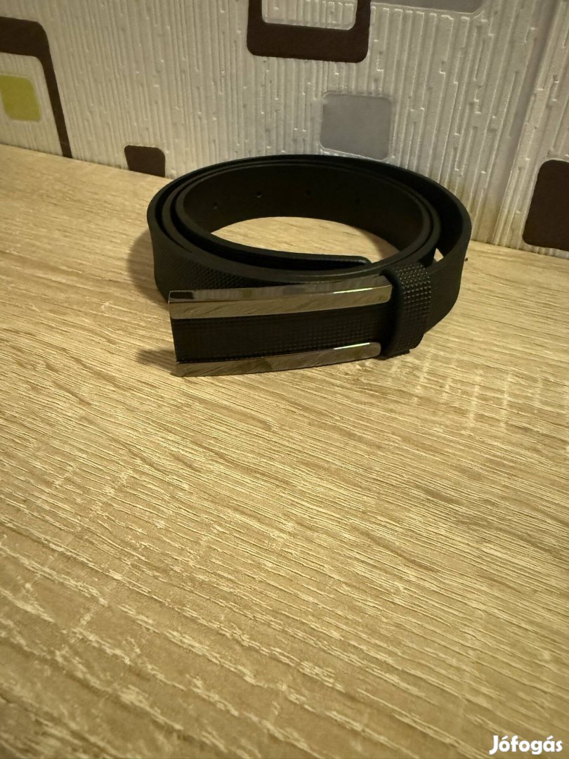 Emporio Armani öv eladó
