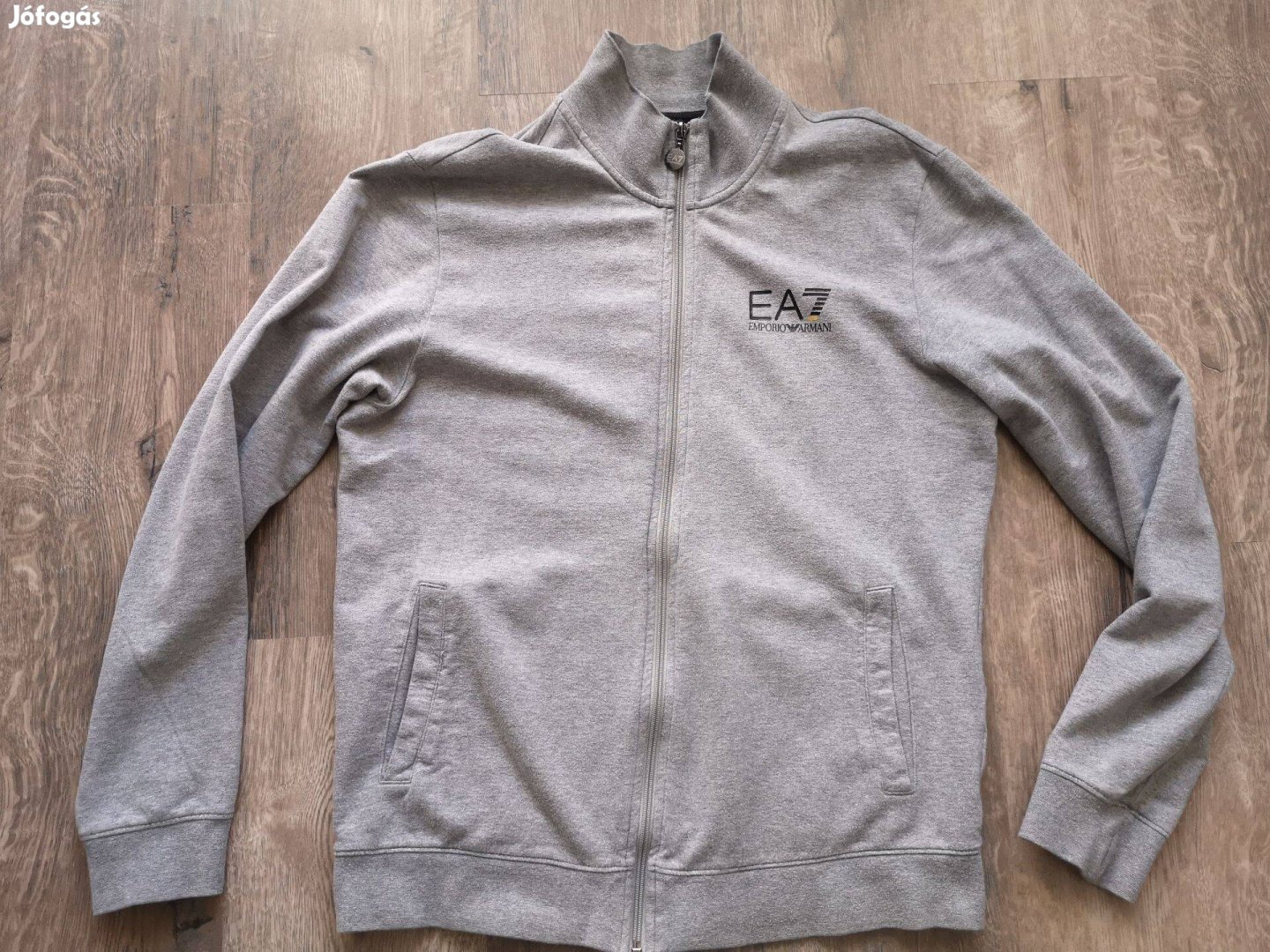 Emporio Armani pulóver M méretű