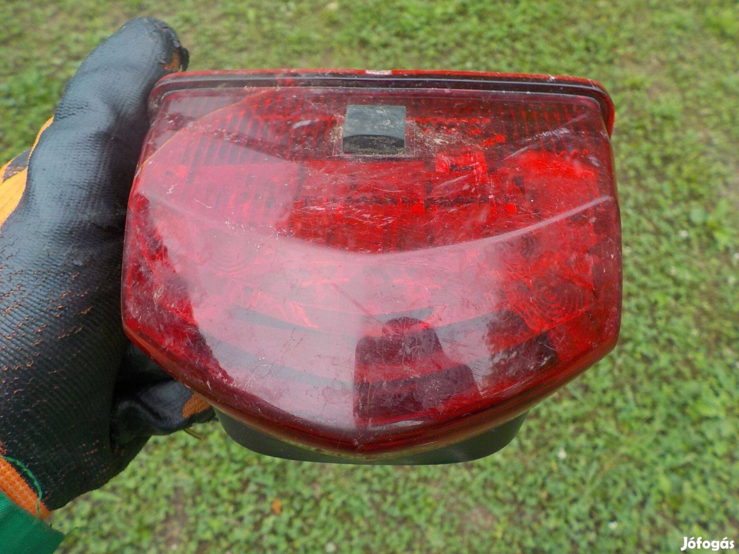 Enduró kismotorra,gyári használt hátsólámpa,olcsón eladó