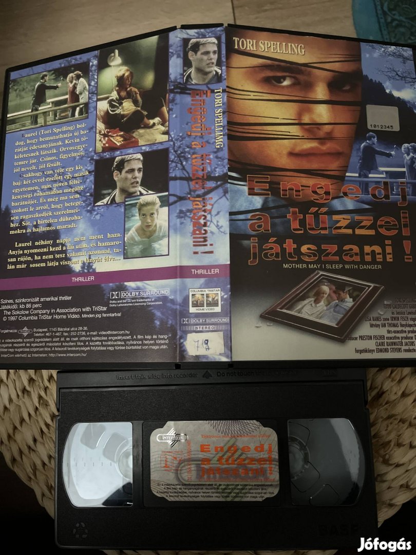 Engedj a tűzzel játszani vhs film