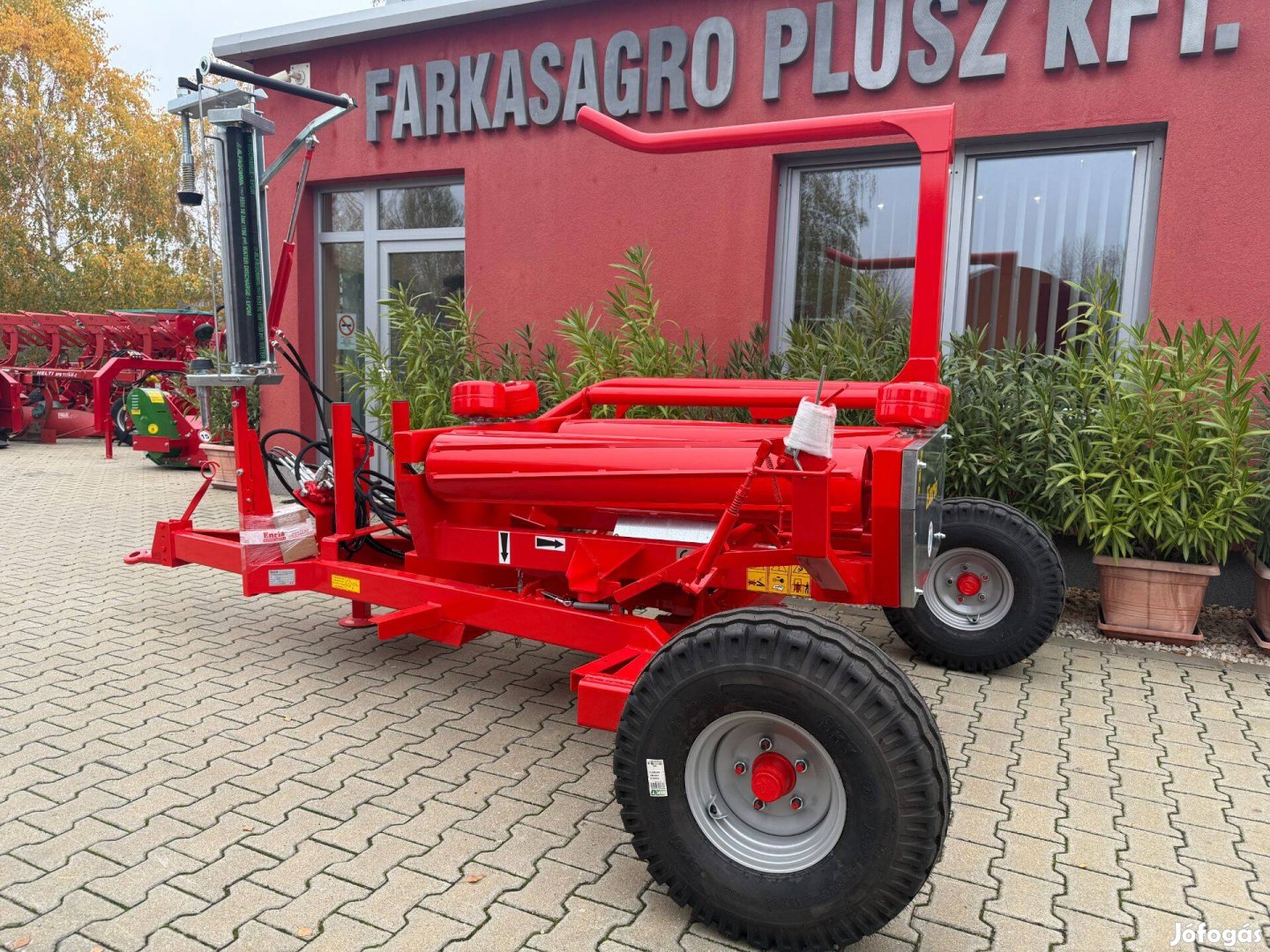 Enria önfelszedős bála csomagoló