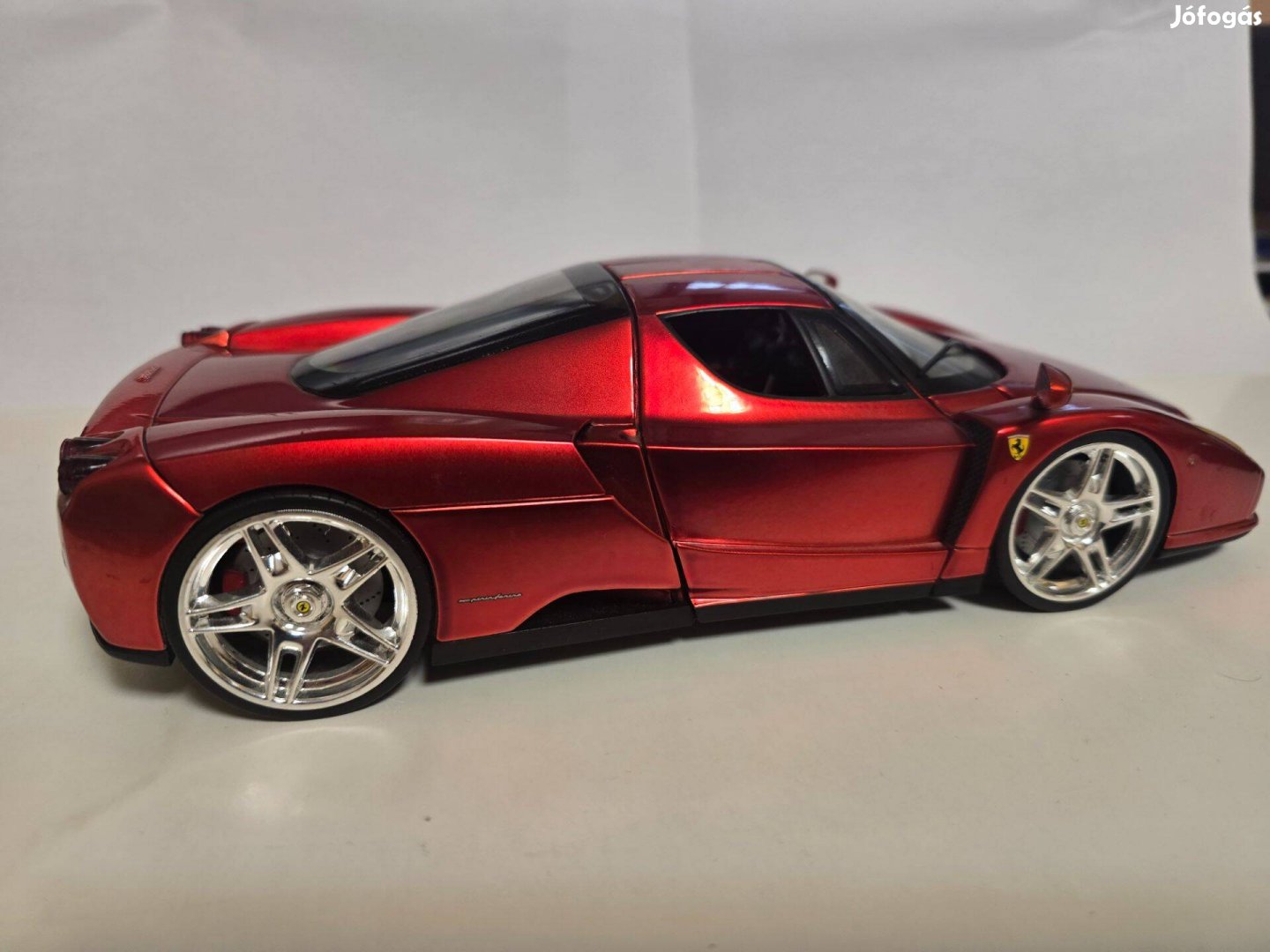 Enzo Ferrari Hot Wheels 1:18