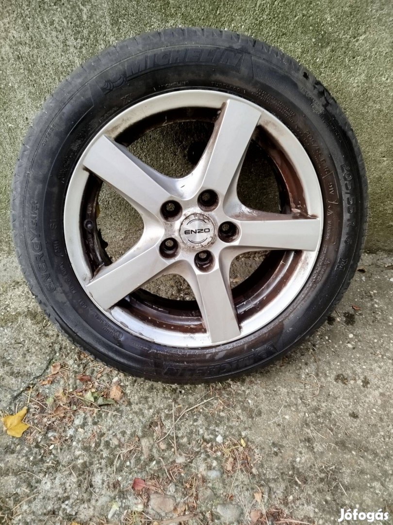 Enzo alufelni 5x112 16" Michelin 205/55 R16 2014 nyári gumival használ