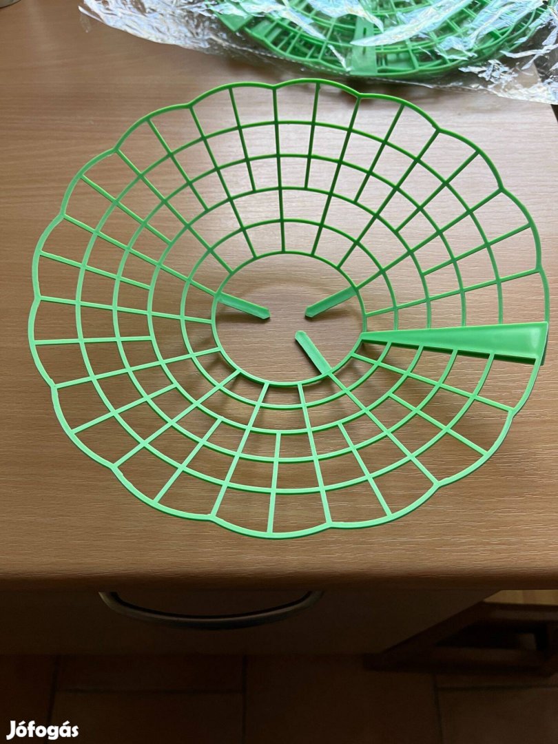 Eperültető rács lábakkal, PVC ,támasztó, rács 10 db Új