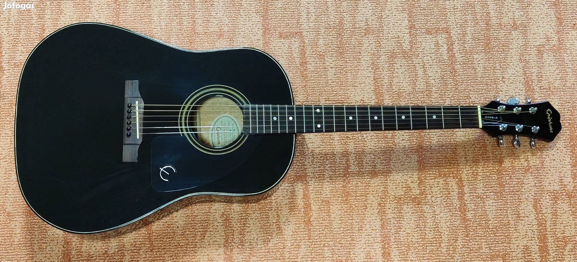 Epiphone AJ-10 BK akusztikus gitár tokkal