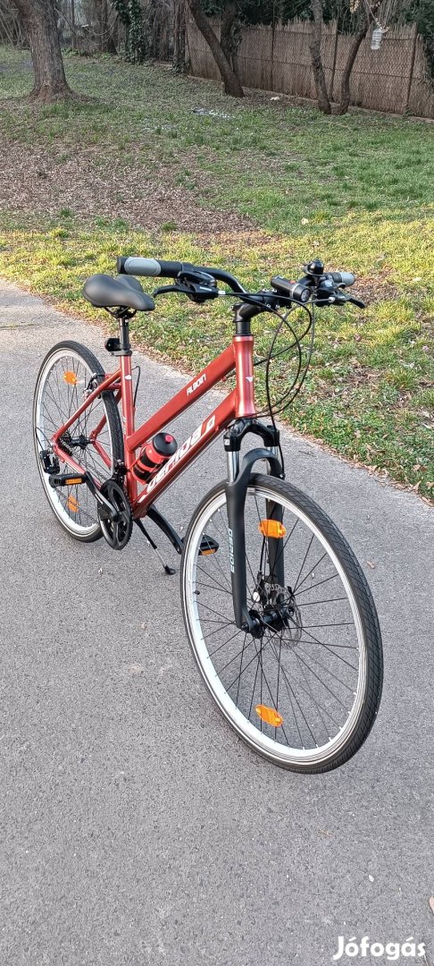 Épített, teljesen új 28-as, 21 sebességes női kerékpár