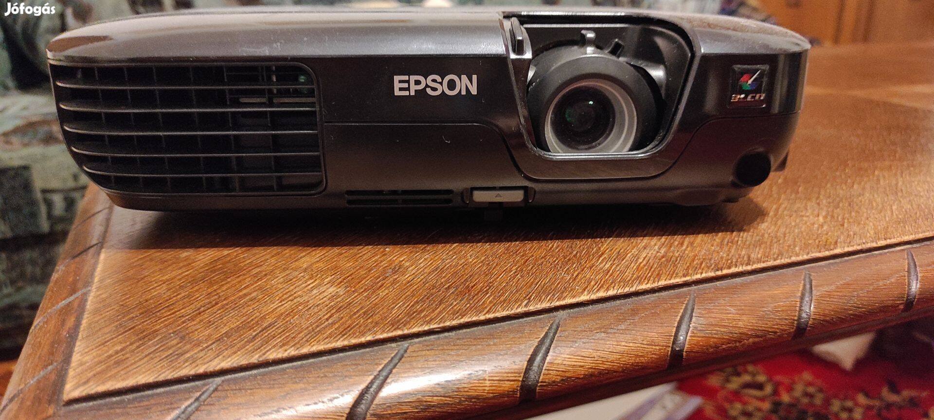 Epson EB-X92 projektor eladó