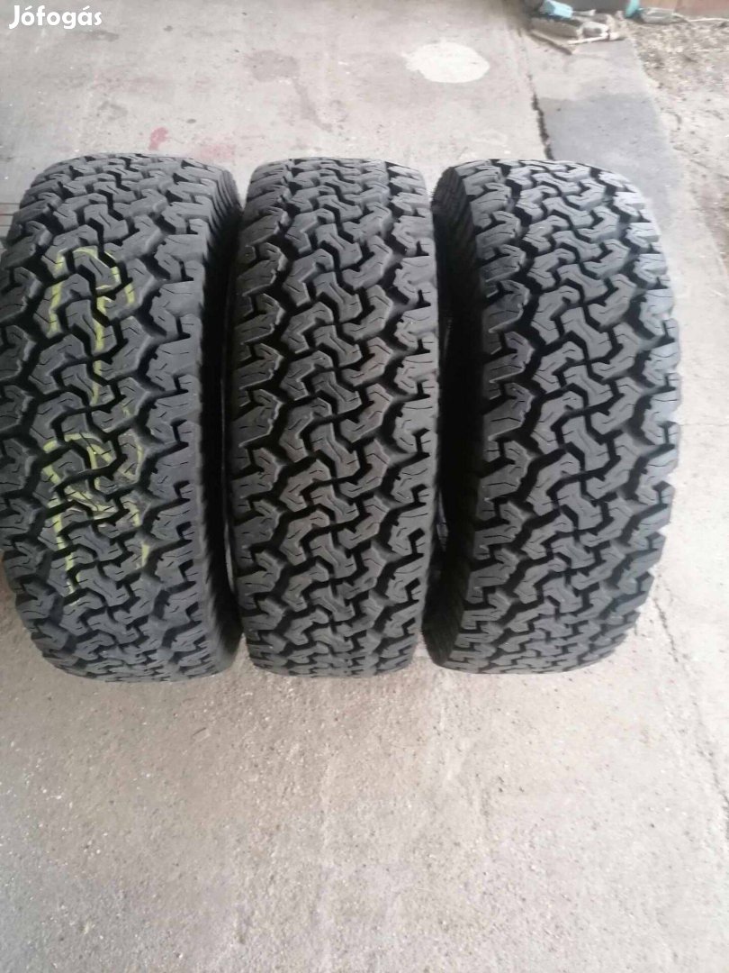 Equippe 4x4 terepgumi 245/70 R15 újszerű négyévszakos