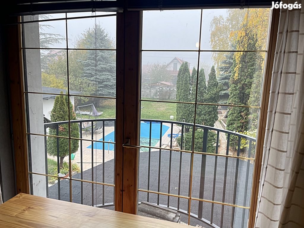 Érd, Foglalkozás nevü utca, 177 m2-es, 2 generációs, családi ház