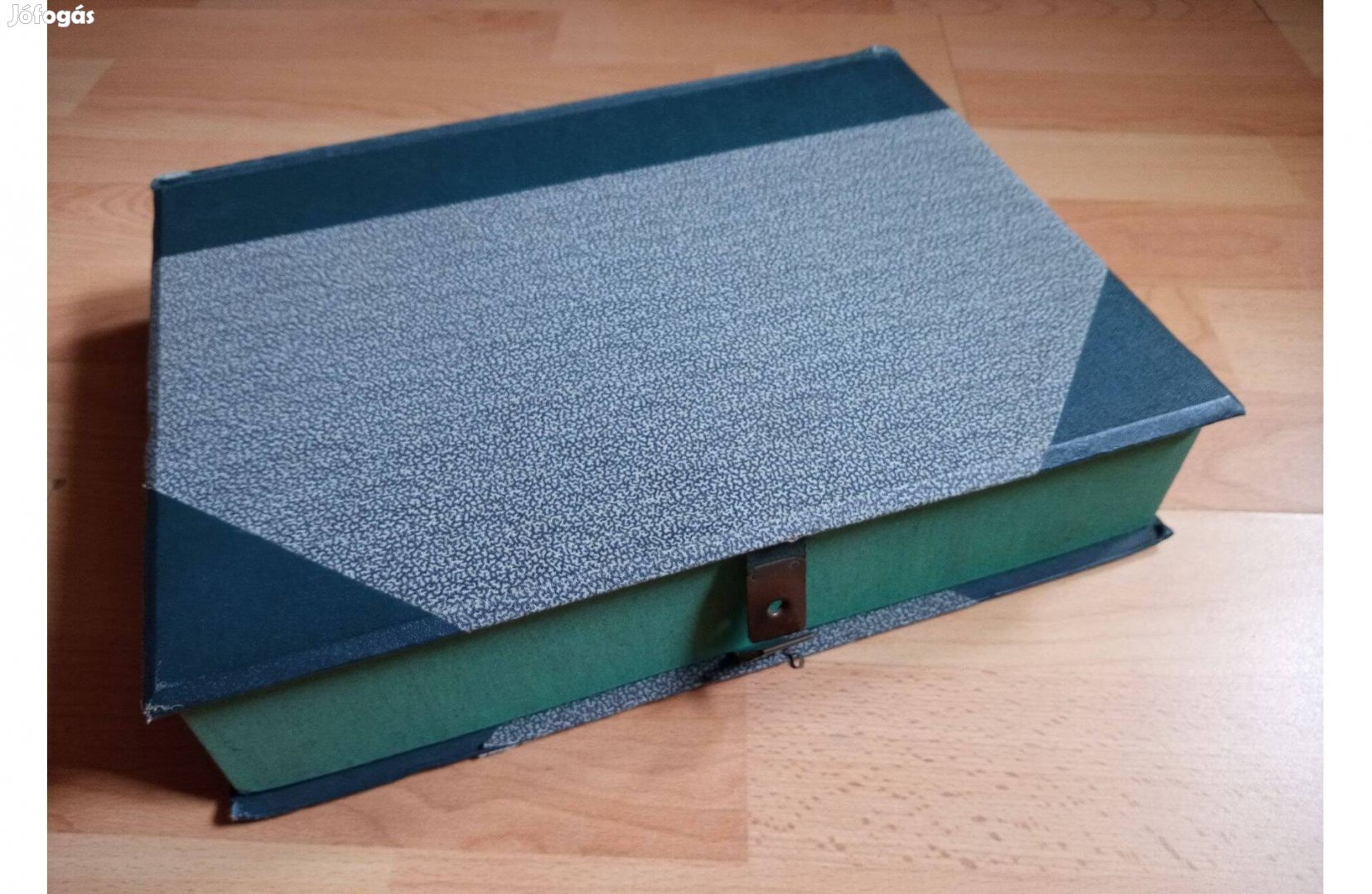 Érdekes könyv alakú lakatolható A4 tároló doboz