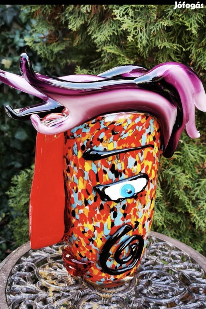 Érdekes muránói műalkotás - vázába rejtett arc