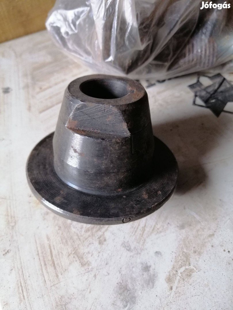 Érdekes valami,vas ,belül menet , új ,gyári