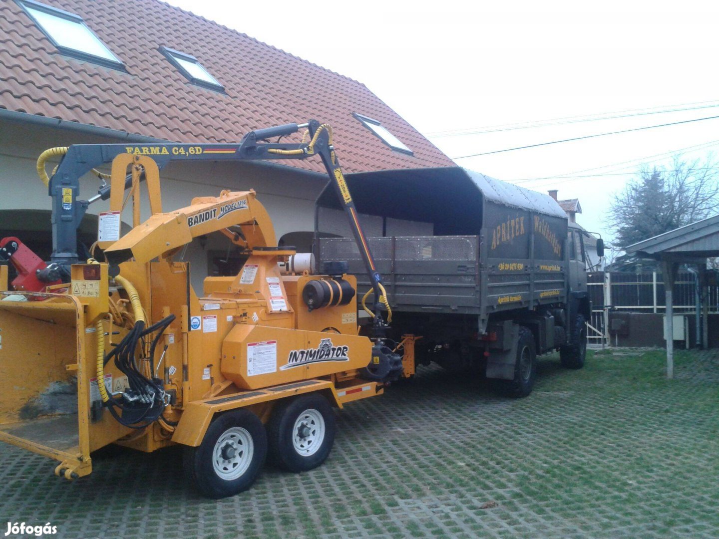 Erdészeti Ágaprító Daruval, Csörlővel